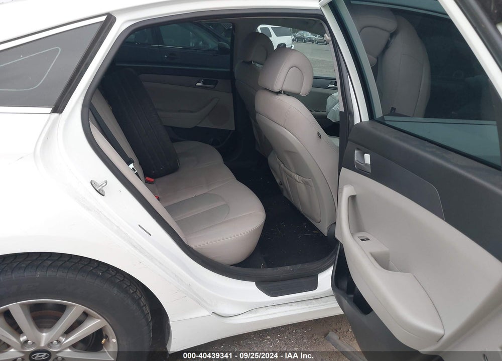 2017 HYUNDAI SONATA VIN: 5NPE24AFXHH492027