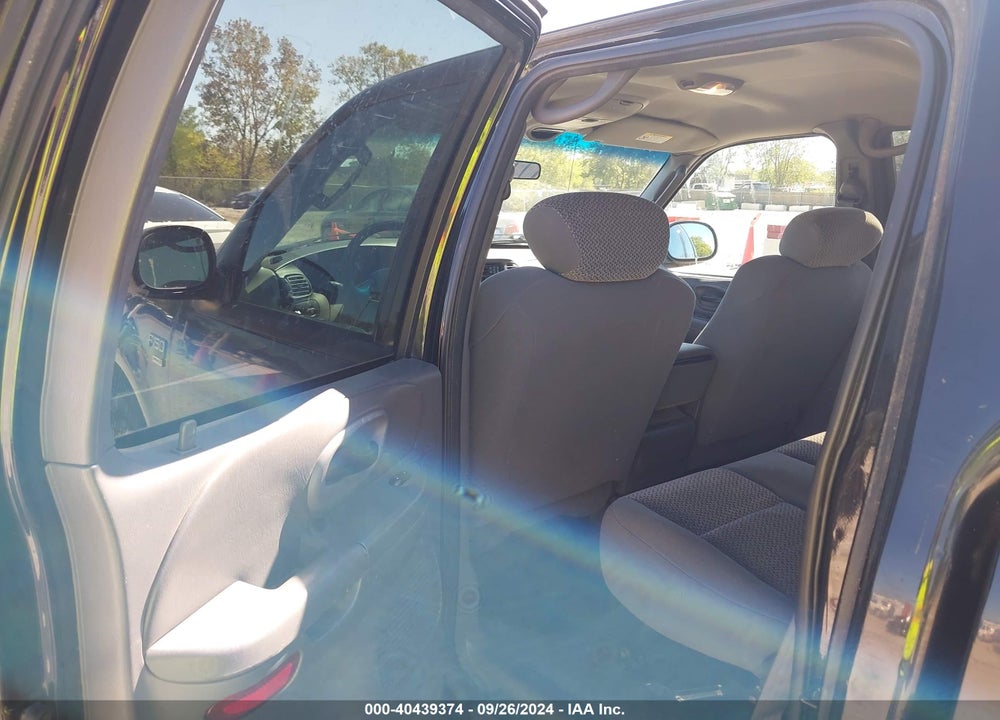 2002 FORD F-150 LARIAT/XLT VIN: 1FTRW07652KD74529