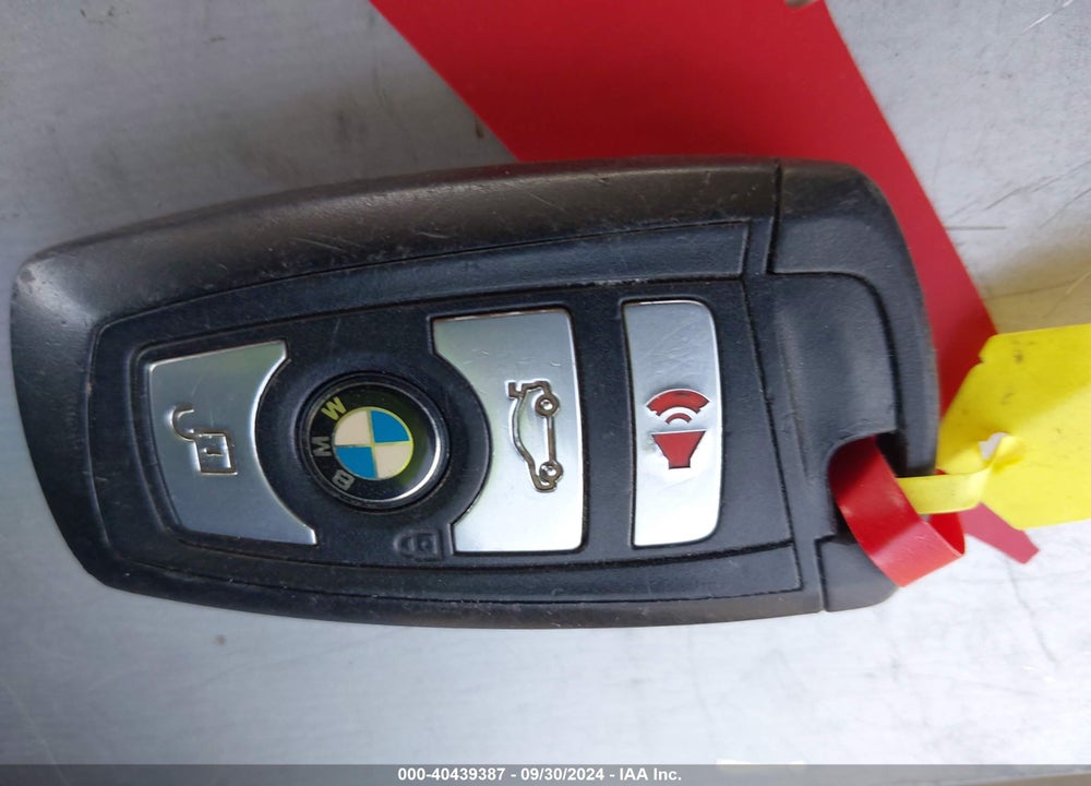 2012 BMW 528I VIN: WBAXG5C55CDW85704