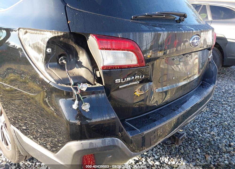 2018 SUBARU OUTBACK 2.5I LIMITED VIN: 4S4BSANC2J3286912