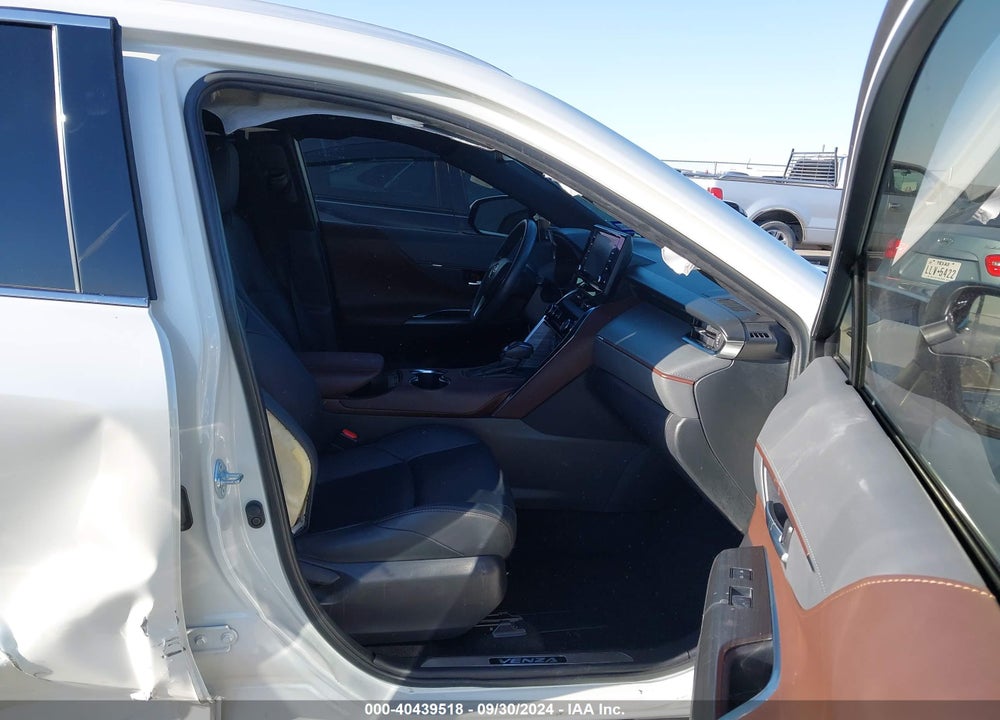 2022 TOYOTA VENZA XLE VIN: JTEAAAAH5NJ099469