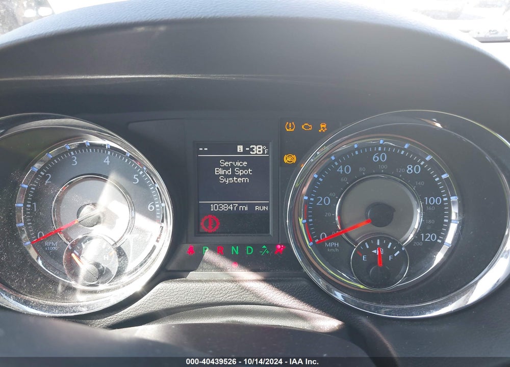 2015 CHRYSLER TOWN & COUNTRY VIN: 2C4RC1CG1FR574439