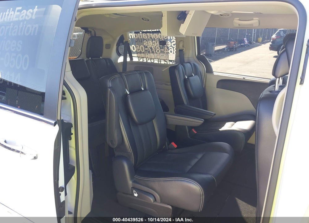 2015 CHRYSLER TOWN & COUNTRY VIN: 2C4RC1CG1FR574439