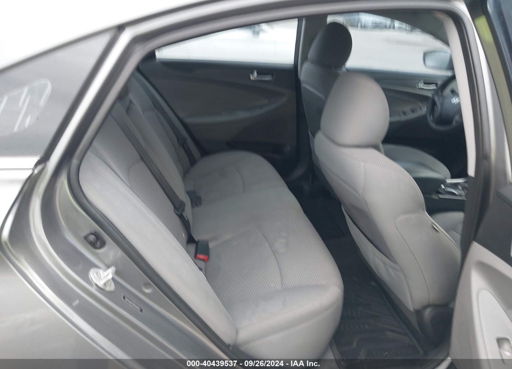 2013 HYUNDAI SONATA GLS VIN: 5NPEB4AC1DH650447