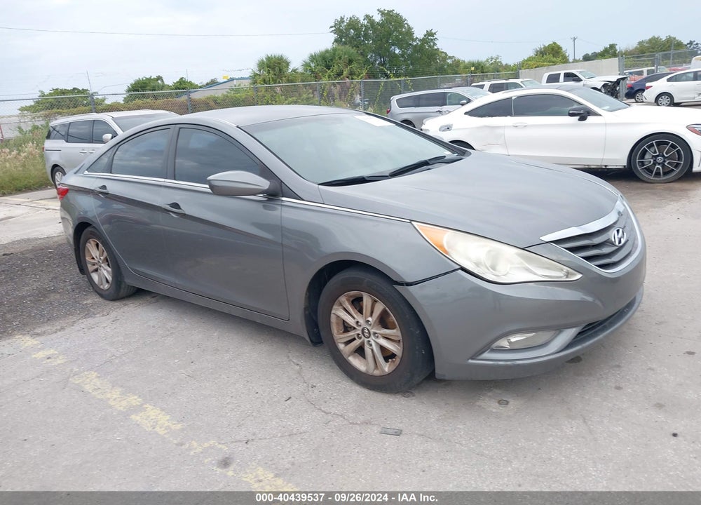 2013 HYUNDAI SONATA GLS VIN: 5NPEB4AC1DH650447