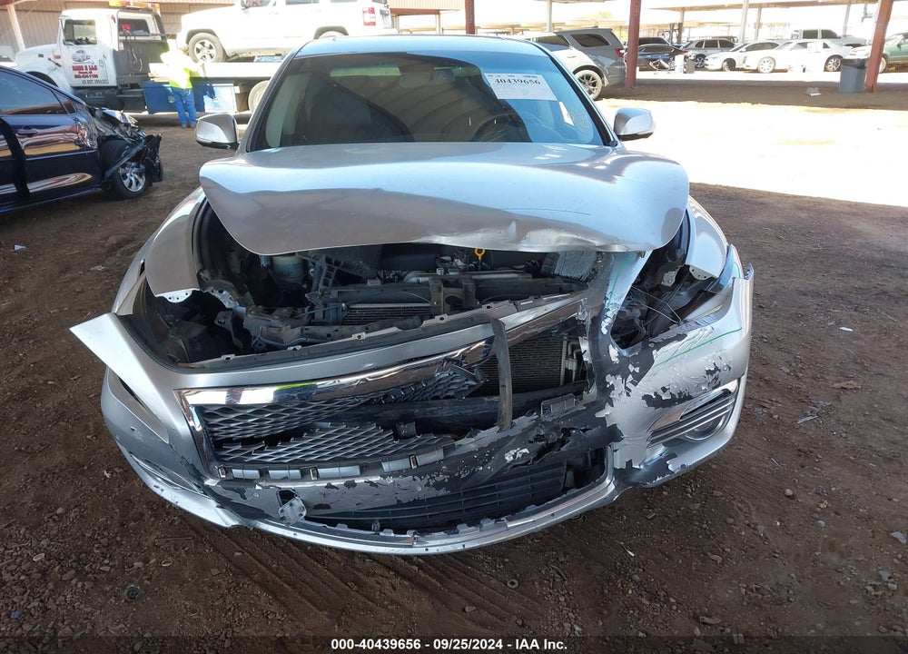 2017 INFINITI Q70 3.7 VIN: JN1BY1APXHM741475