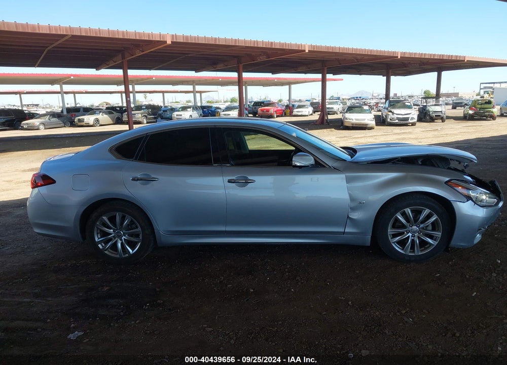 2017 INFINITI Q70 3.7 VIN: JN1BY1APXHM741475