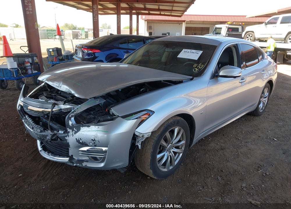 2017 INFINITI Q70 3.7 VIN: JN1BY1APXHM741475