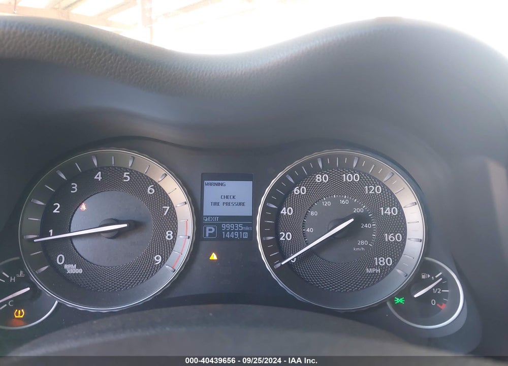 2017 INFINITI Q70 3.7 VIN: JN1BY1APXHM741475