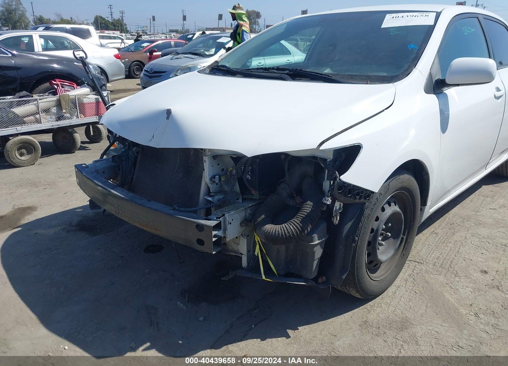 2013 TOYOTA COROLLA LE VIN: 5YFBU4EE1DP096998