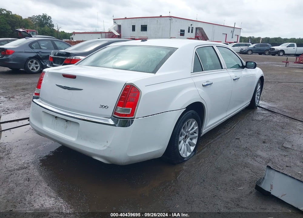2013 CHRYSLER 300 MOTOWN VIN: 2C3CCAAG4DH626310