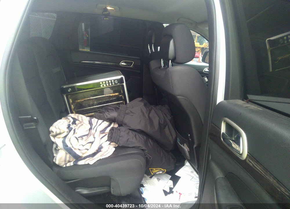 2011 JEEP GRAND CHEROKEE LAREDO VIN: 1J4RR4GG6BC552640