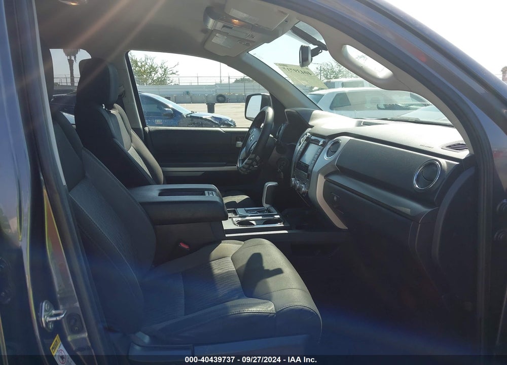 2017 TOYOTA TUNDRA SR5 5.7L V8 VIN: 5TFRY5F16HX221179