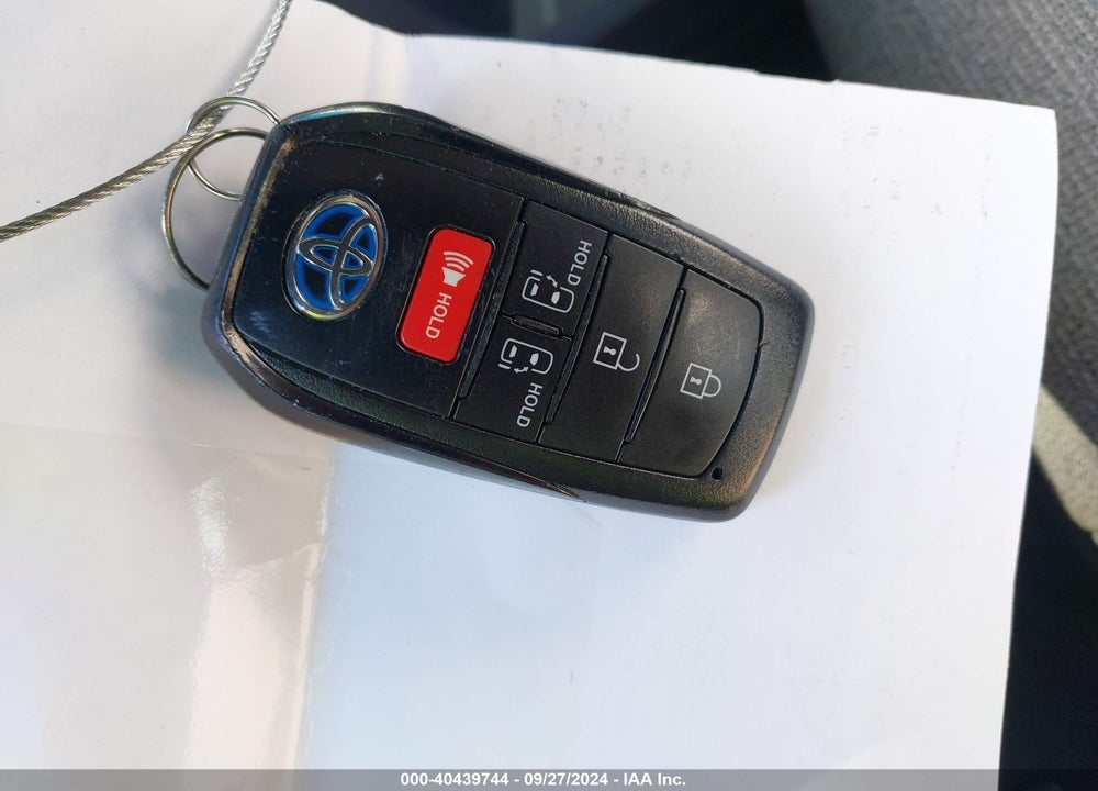 2022 TOYOTA SIENNA LE VIN: 5TDKRKEC6NS103246