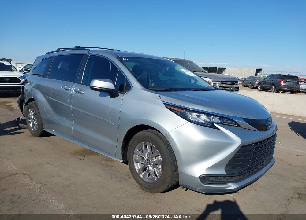 2022 TOYOTA SIENNA LE VIN: 5TDKRKEC6NS103246