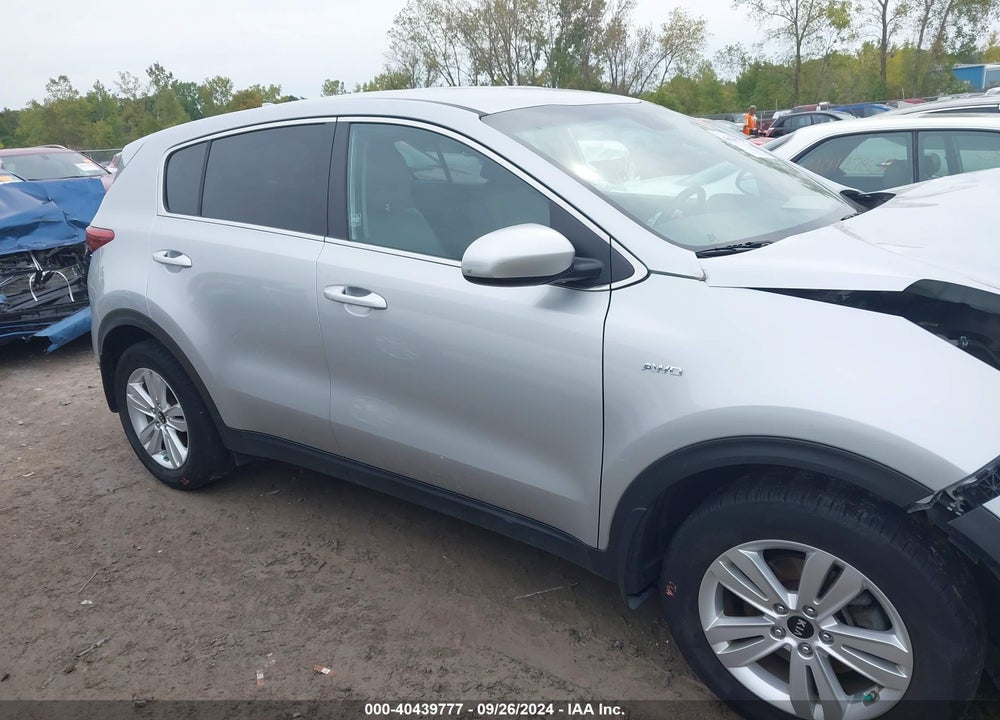 2019 KIA SPORTAGE LX VIN: KNDPMCAC1K7537998