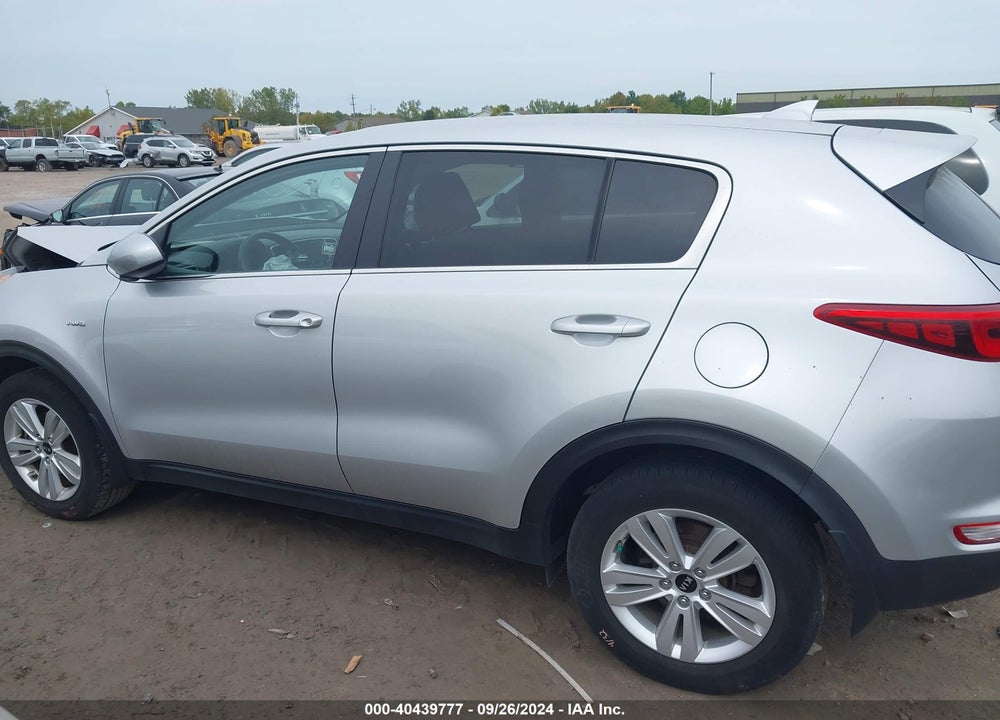 2019 KIA SPORTAGE LX VIN: KNDPMCAC1K7537998