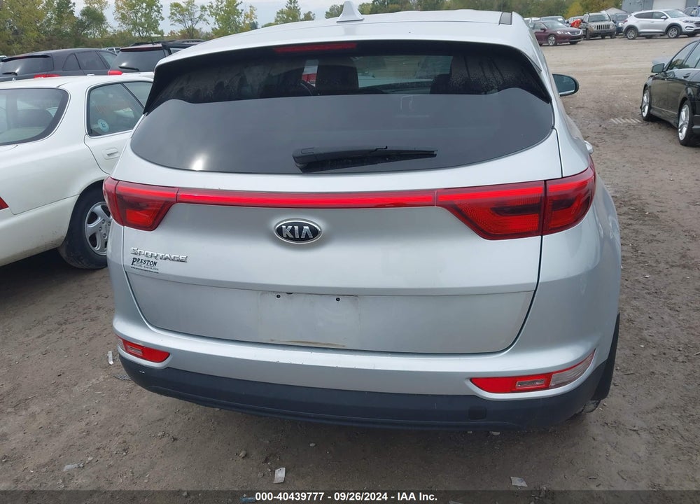 2019 KIA SPORTAGE LX VIN: KNDPMCAC1K7537998