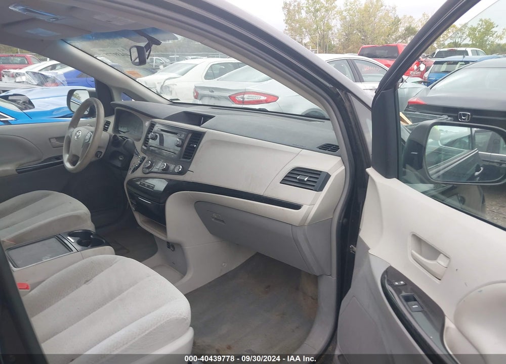2012 TOYOTA SIENNA LE 7 PASSENGER VIN: 5TDJK3DC5CS045599