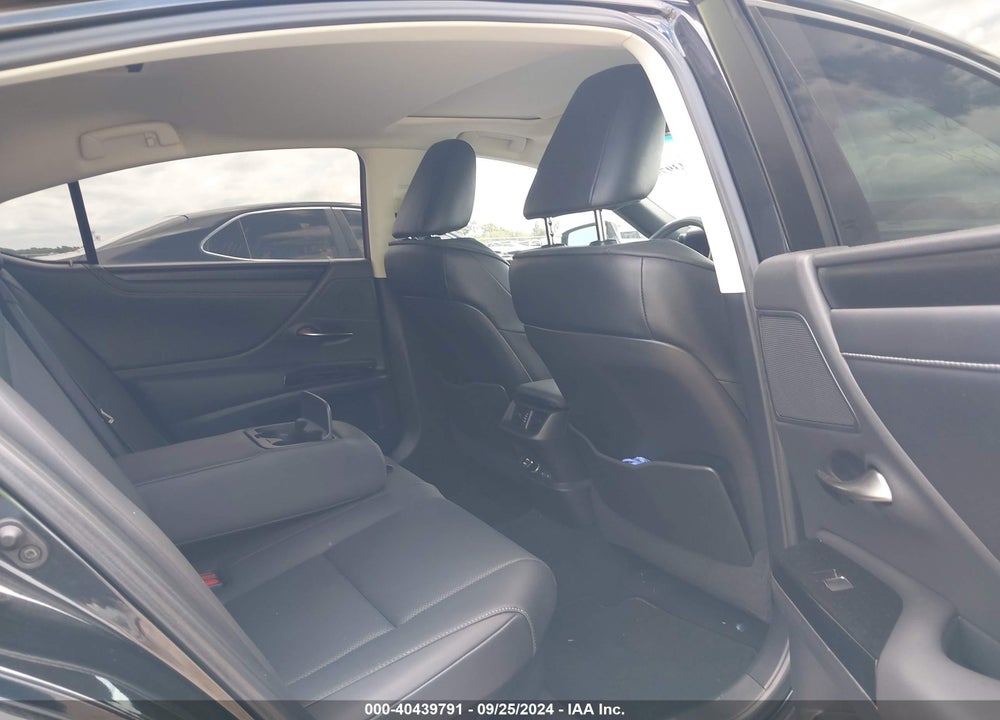 2022 LEXUS ES 300H VIN: 58ADA1C17NU017875