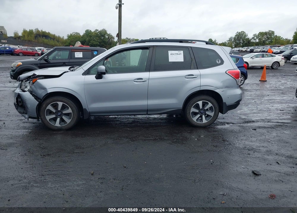 2017 SUBARU FORESTER 2.5I PREMIUM VIN: JF2SJAGC5HH506823