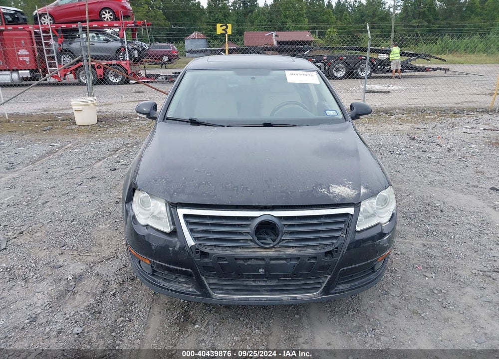 2010 VOLKSWAGEN PASSAT KOMFORT VIN: WVWJK7AN6AE169414