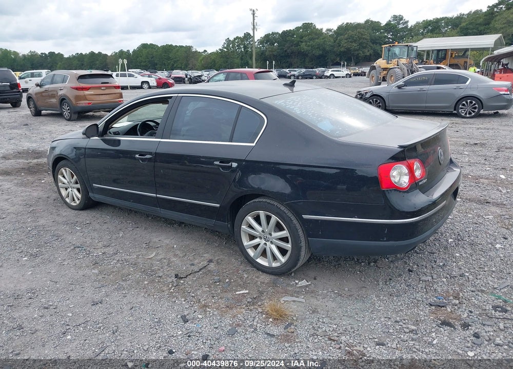 2010 VOLKSWAGEN PASSAT KOMFORT VIN: WVWJK7AN6AE169414