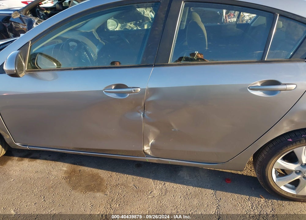 2011 MAZDA 3 I TOURING VIN: JM1BL1VF1B1426649
