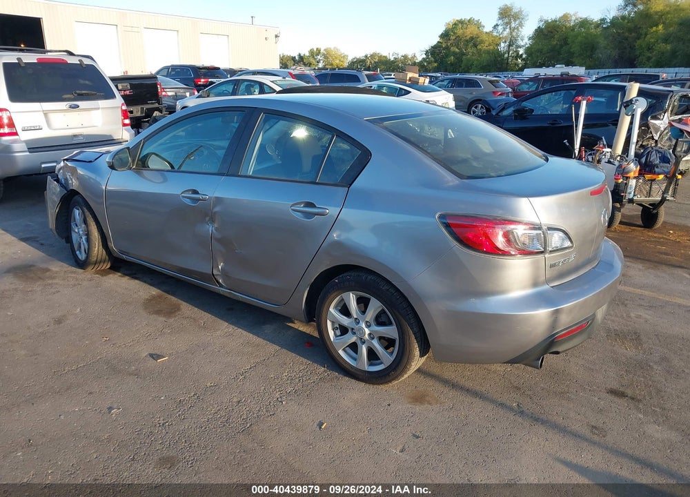 2011 MAZDA 3 I TOURING VIN: JM1BL1VF1B1426649