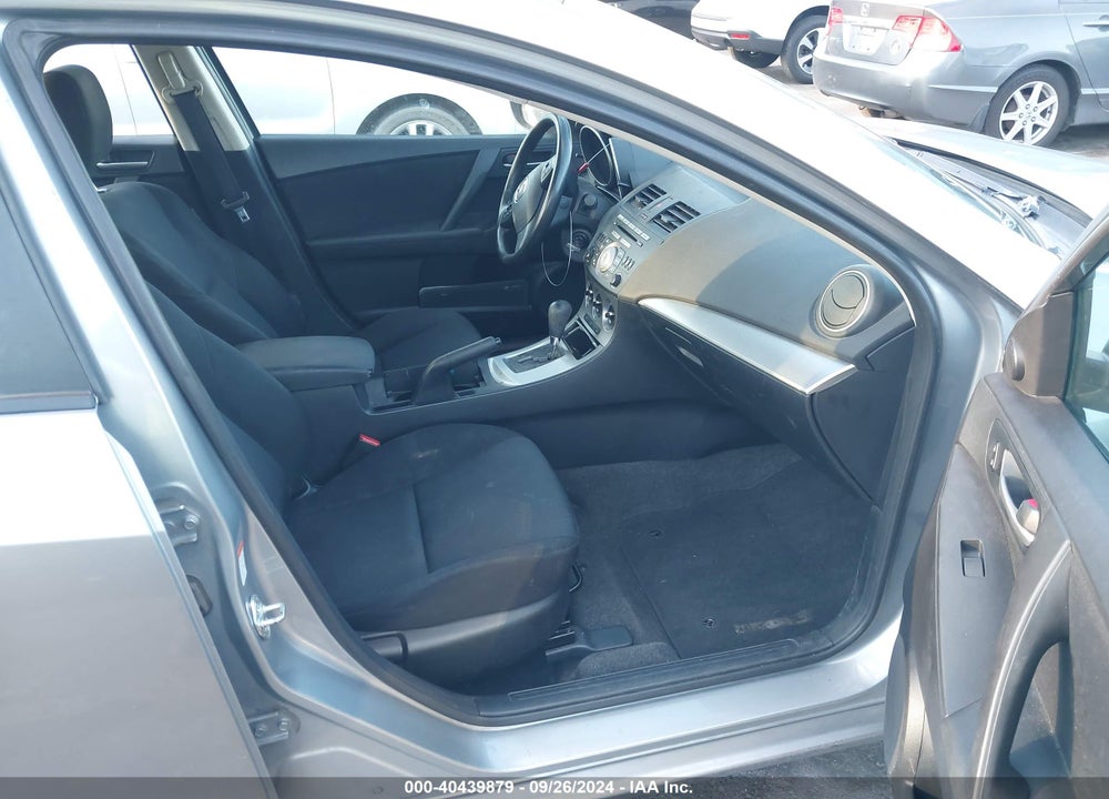2011 MAZDA 3 I TOURING VIN: JM1BL1VF1B1426649