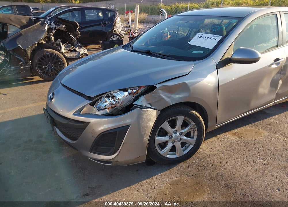 2011 MAZDA 3 I TOURING VIN: JM1BL1VF1B1426649