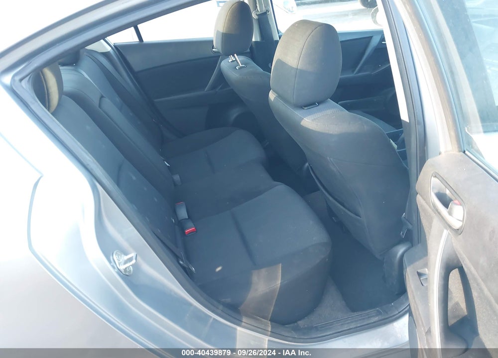 2011 MAZDA 3 I TOURING VIN: JM1BL1VF1B1426649
