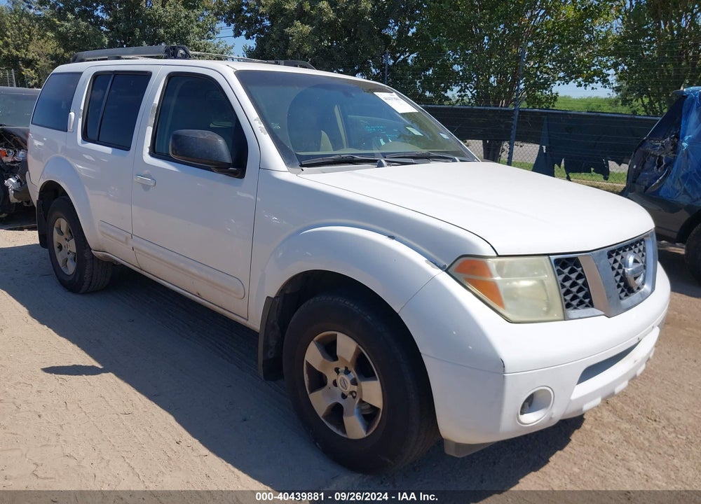 2005 NISSAN PATHFINDER XE VIN: 5N1AR18U15C722165