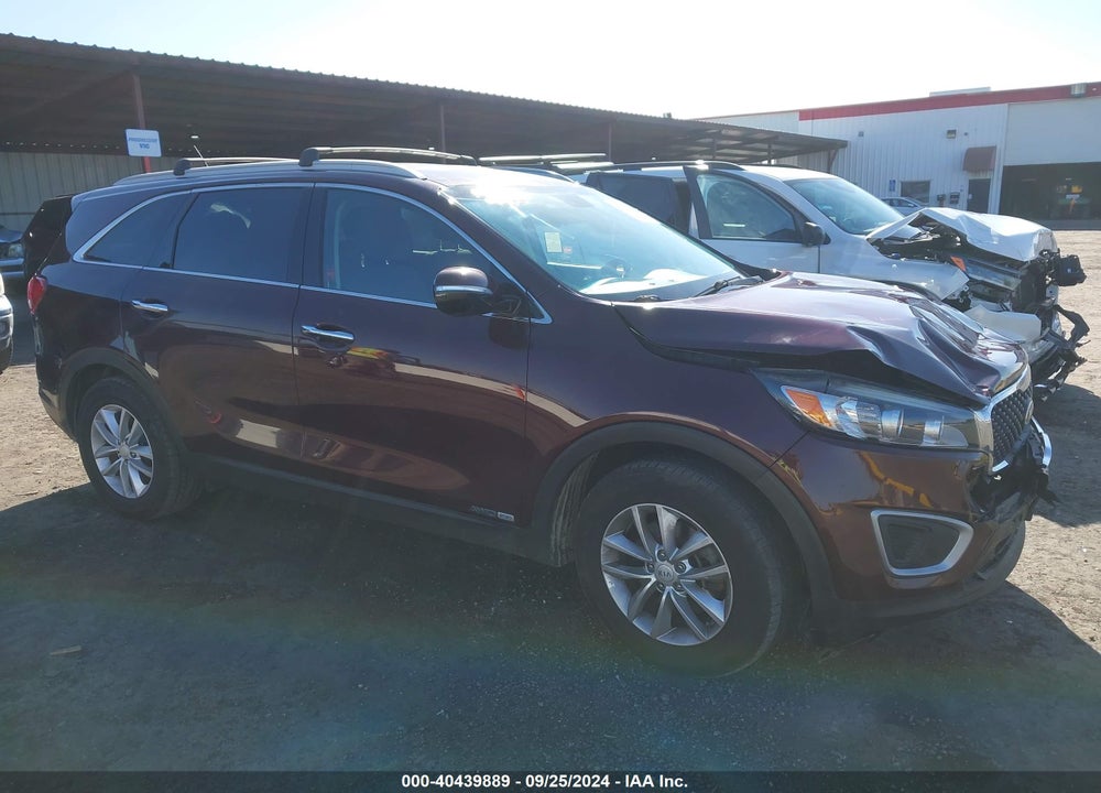 2017 KIA SORENTO 3.3L LX VIN: 5XYPGDA56HG332980