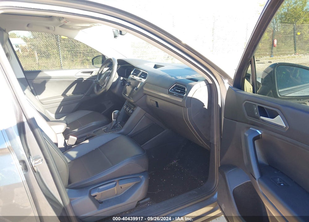 2019 VOLKSWAGEN TIGUAN 2.0T SE/2.0T SEL/2.0T SEL R-LINE/2.0T SEL R-LINE BLACK VIN: 3VV3B7AX9KM075938