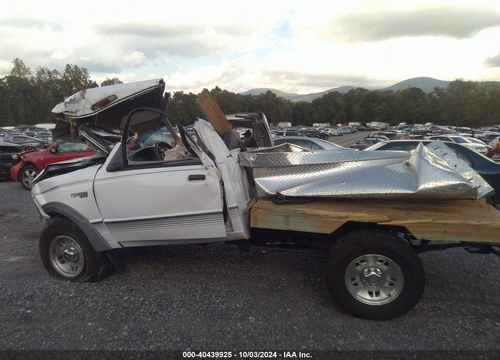 1996 FORD RANGER VIN: 1FTCR11X1TTA64183