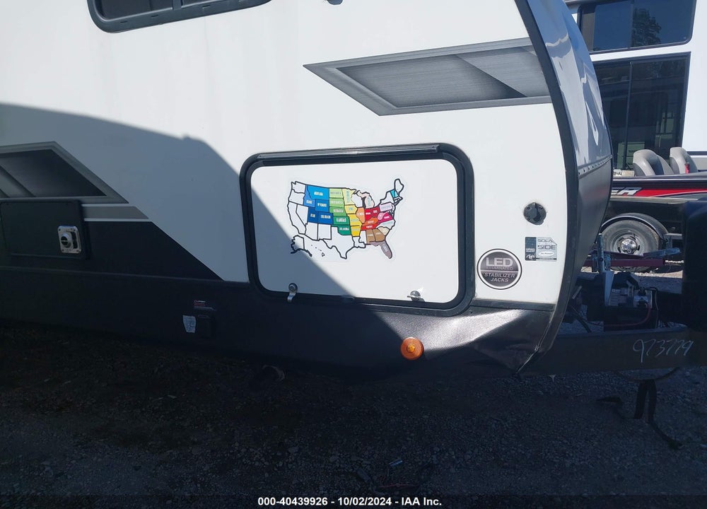 2022 DUTCHMEN RV KODIAK ULTIMATE M-29 VIN: 4YDTKDN2XNJ973779
