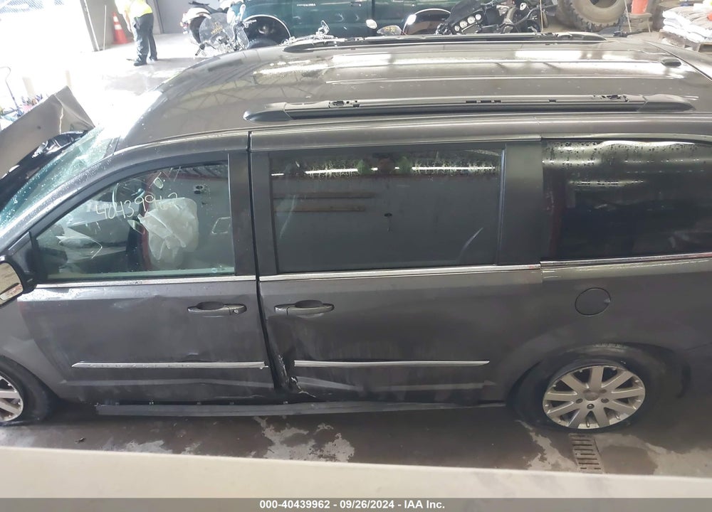 2016 CHRYSLER TOWN & COUNTRY TOURING VIN: 2C4RC1BG3GR300551