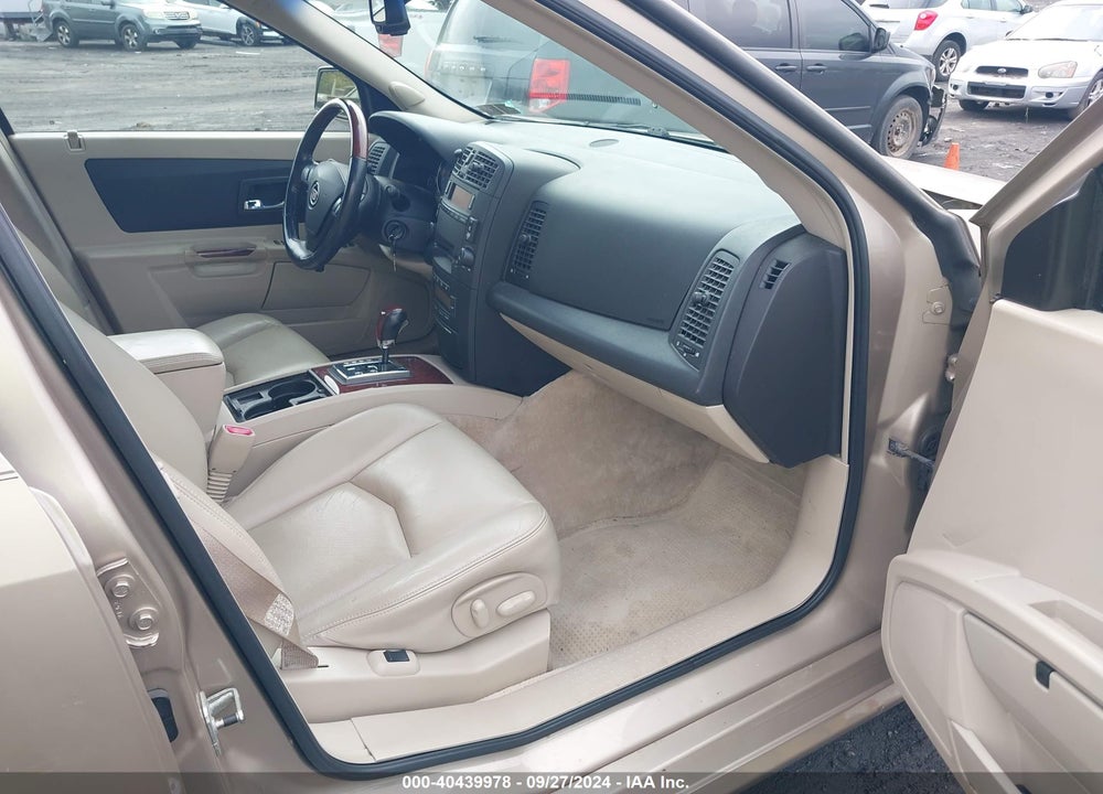 2005 CADILLAC SRX V6 VIN: 1GYEE637850154430