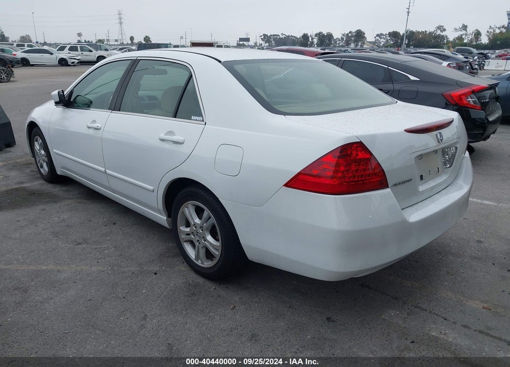 2007 HONDA ACCORD 2.4 SE VIN: JHMCM56337C017950
