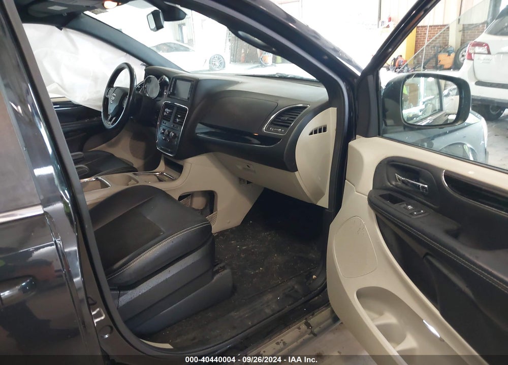 2019 DODGE GRAND CARAVAN SXT VIN: 2C4RDGCG1KR648209
