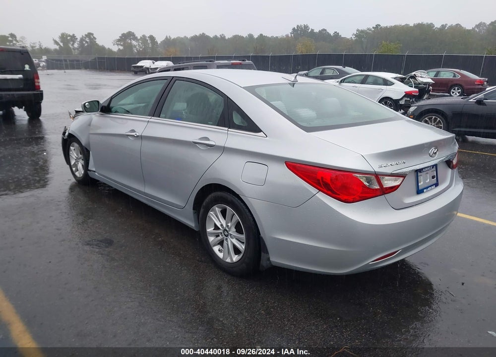 2013 HYUNDAI SONATA GLS VIN: 5NPEB4AC2DH723017