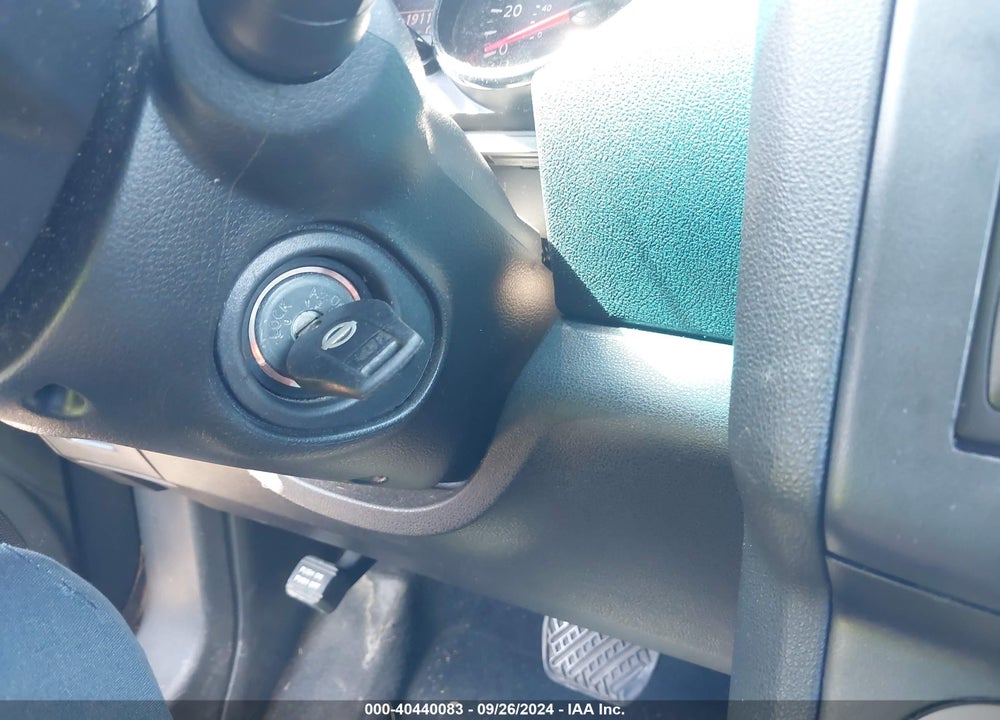 2013 NISSAN ROGUE S VIN: JN8AS5MTXDW539961