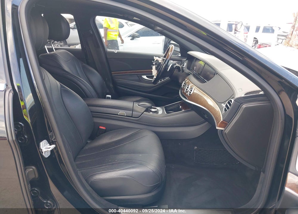 2014 MERCEDES-BENZ S 550 VIN: WDDUG8CB8EA023011