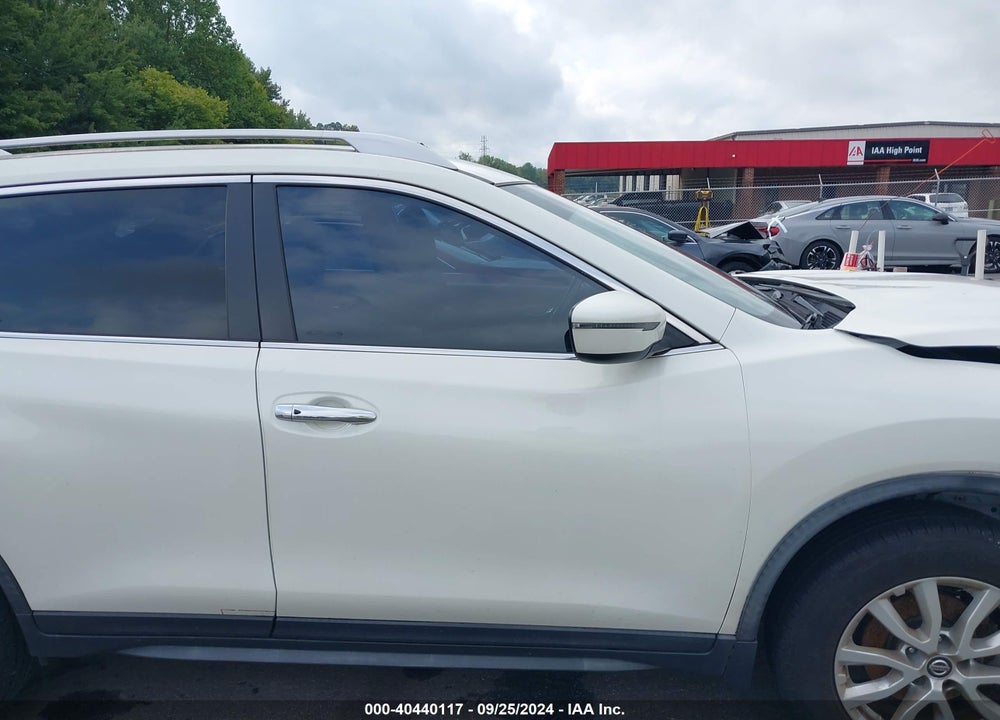 2018 NISSAN ROGUE SV VIN: JN8AT2MT1JW469080