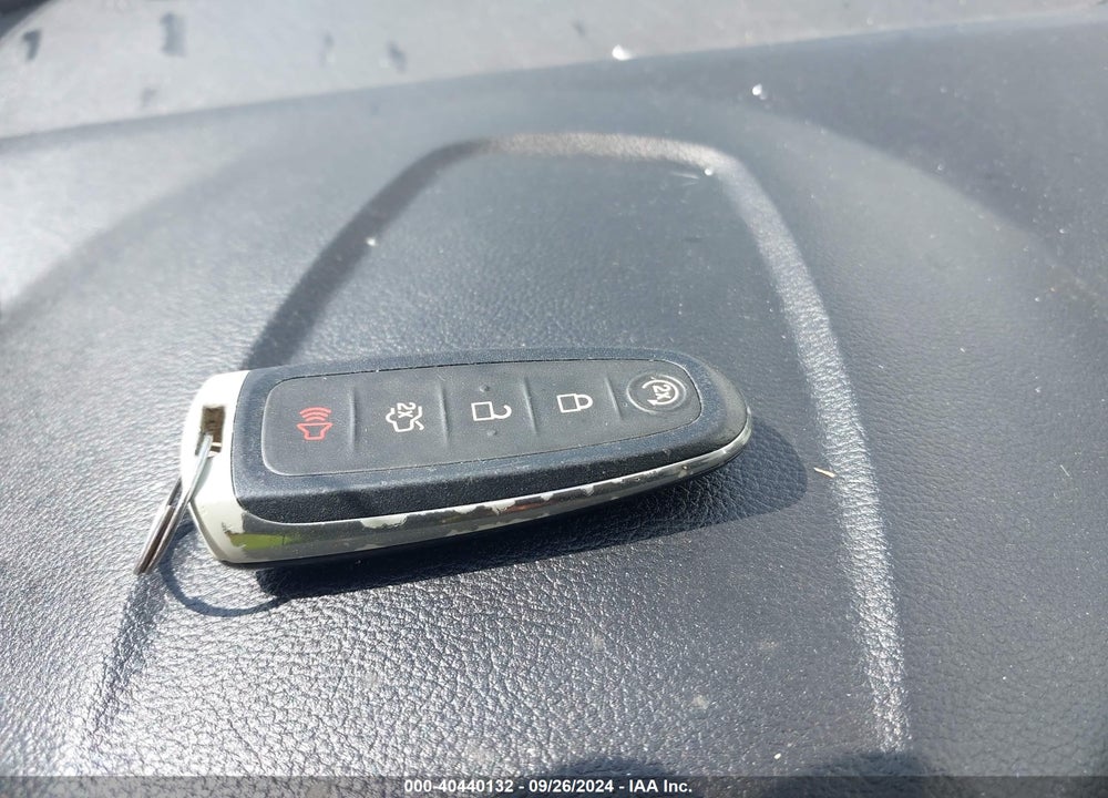 2019 FORD ESCAPE SE VIN: 1FMCU0GD2KUA07100