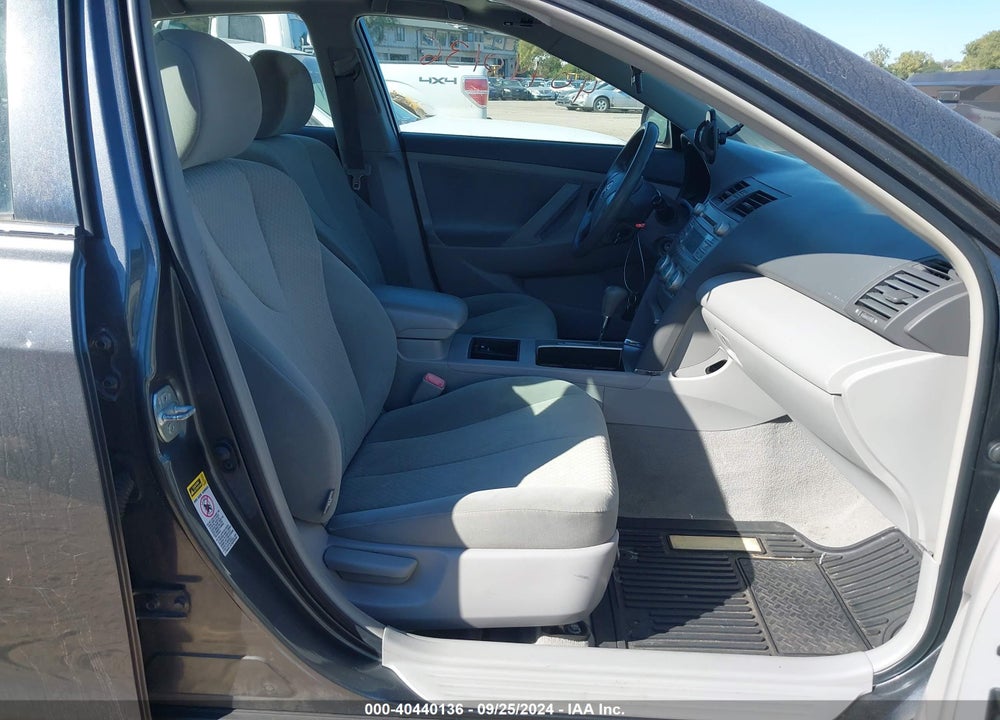 2009 TOYOTA CAMRY LE VIN: 4T4BE46K89R075000