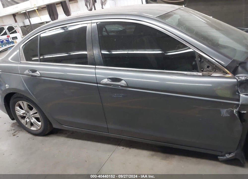 2010 HONDA ACCORD 2.4 LX-P VIN: 1HGCP2F48AA096195