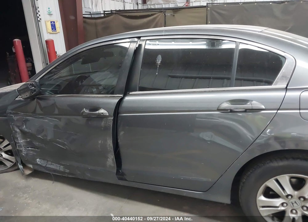 2010 HONDA ACCORD 2.4 LX-P VIN: 1HGCP2F48AA096195