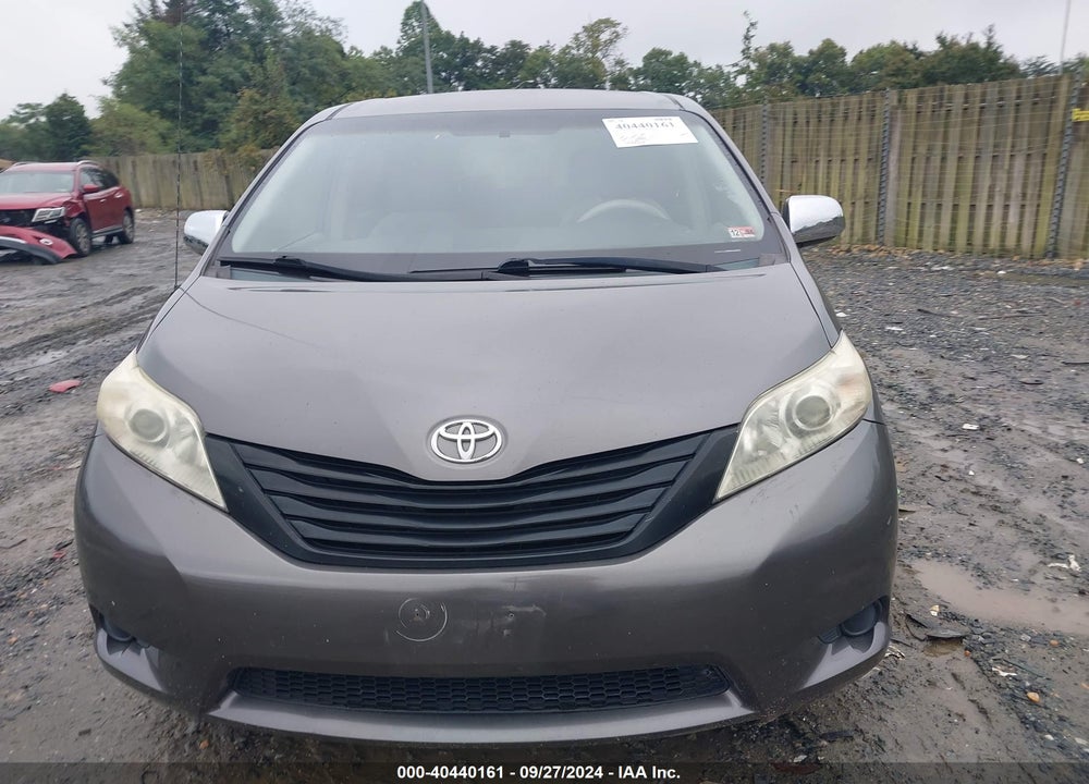 2011 TOYOTA SIENNA BASE V6 VIN: 5TDZK3DC3BS028883